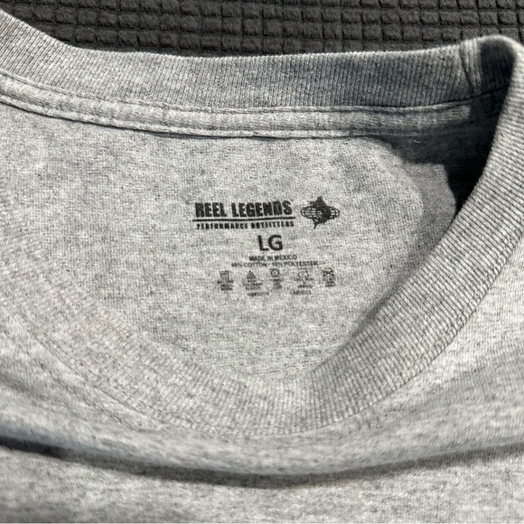 LIMITED TIME $4 ITEM!! Reel Legends Heather Gray Tee with American Flag Fish - Picture 2 of 3